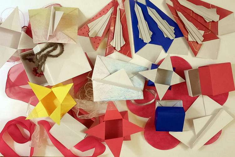 <strong>Attività per famiglie – Origami per le feste</strong>